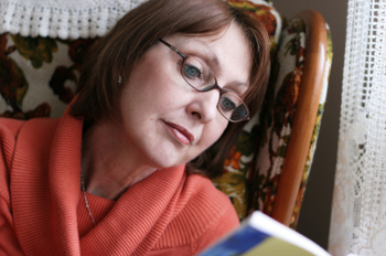 woman_reading
