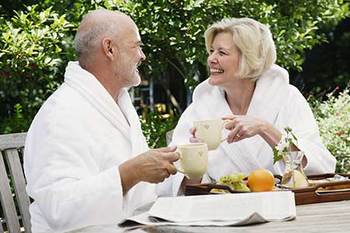 couple-having-a-meal