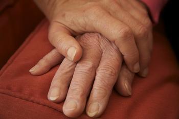 What are the early symptoms of Parkinson's disease?