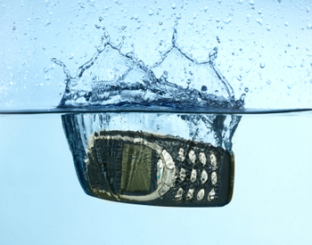 Cellular splashing into water