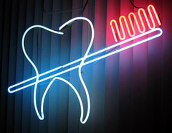 Neondentist268763415 70cbfcf5fb m.jpg
